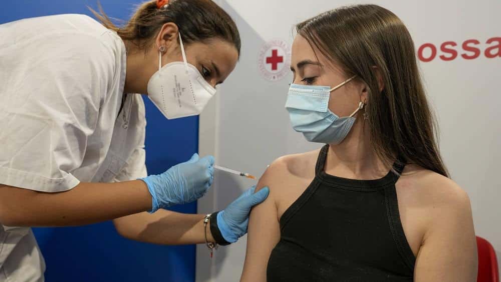 ¿Cuáles son los países que vacunan contra el covid-19 a niños y adolescentes?