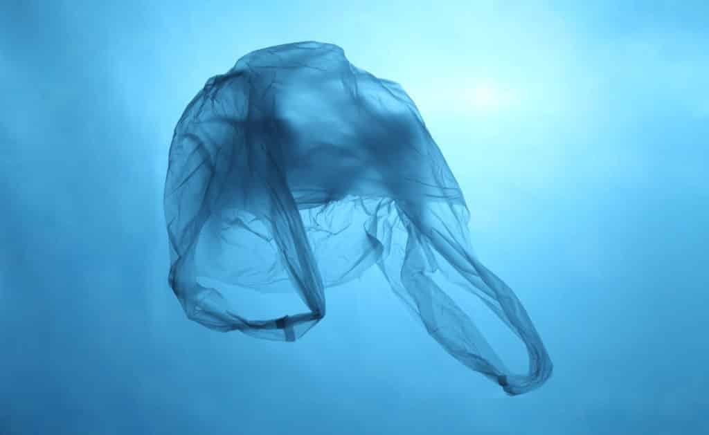 ¿De qué trata el acuerdo internacional contra el plástico que aprobó la ONU?