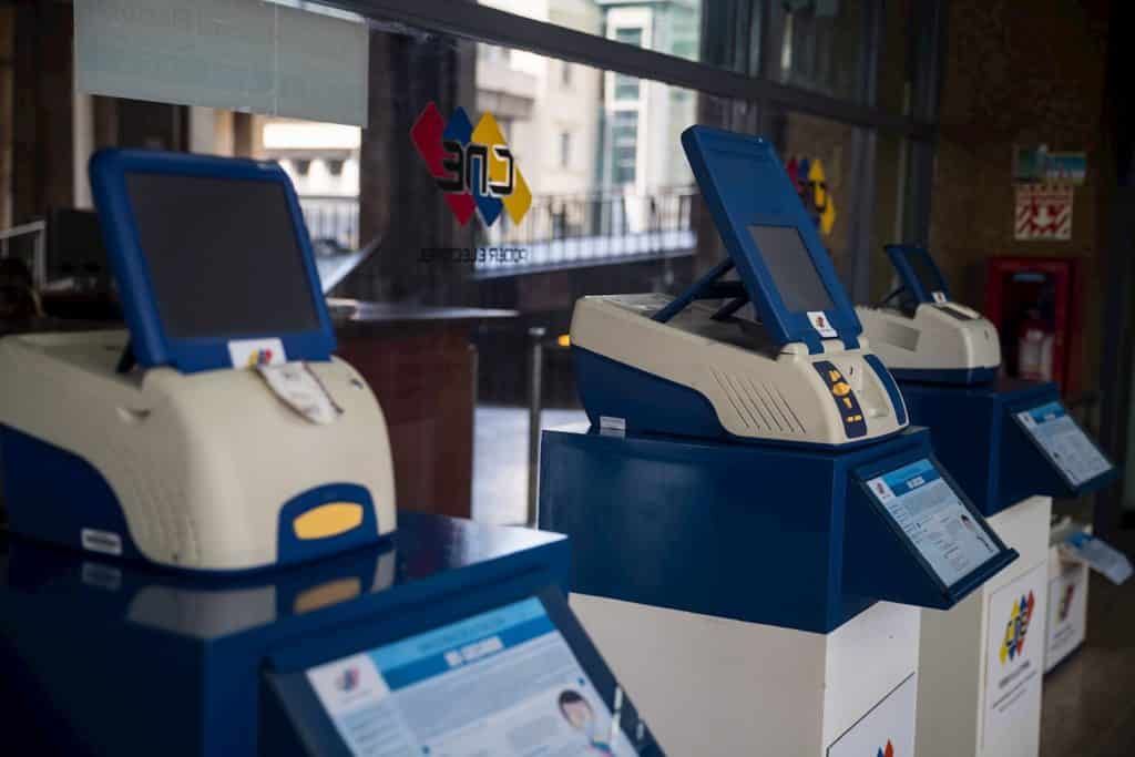 Las irregularidades que marcan el proceso electoral de este domingo 21 de noviembre