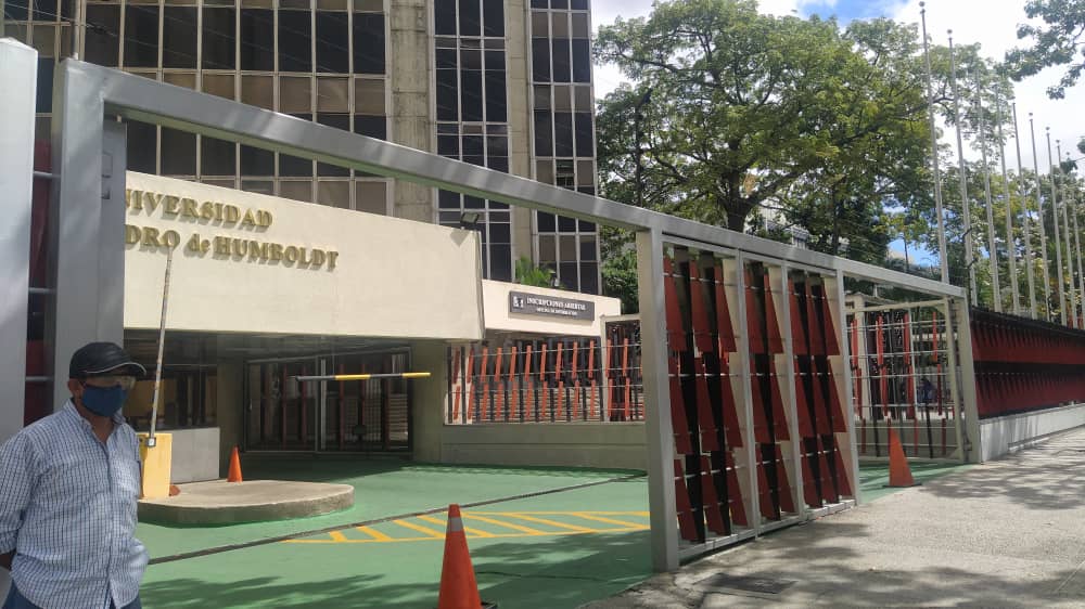 Universidades de Caracas mantienen la semipresencialidad de las clases
