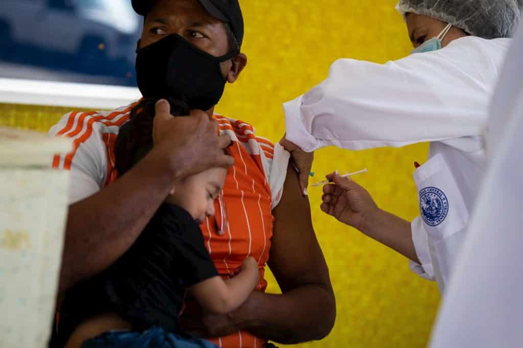 Vacunación contra el covid-19 en niños: ¿qué dice el sector médico venezolano?