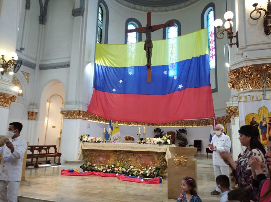 Cuánto cuesta casarse por la Iglesia católica en Venezuela?ff