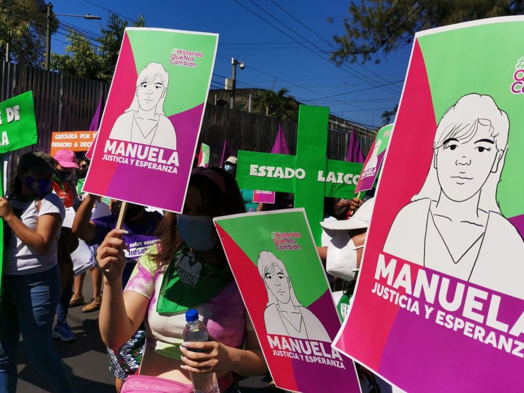 El caso de Manuela, la mujer salvadoreña criminalizada por tener un aborto espontáneo