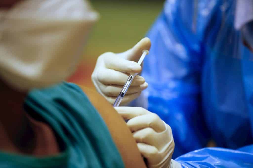 Las vacunas contra el covid-19 ofrecen inmunidad de 6 meses: los detalles del anuncio de la OMS