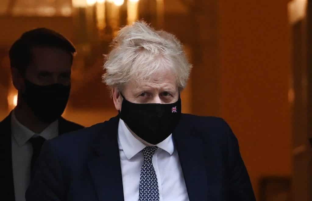 Boris Johnson dimitió como líder del Partido Conservador