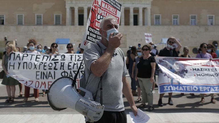 Grecia despedirá al personal de salud que siga sin vacunarse contra el covid-19 antes del 31 de marzo