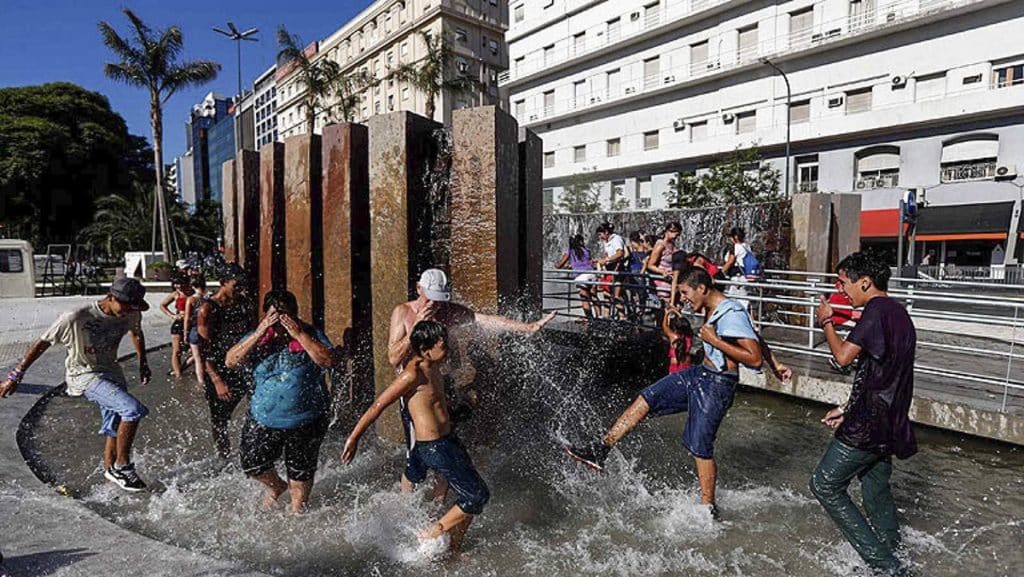 Ola de calor en Argentina y Uruguay alcanza récords históricos de temperatura