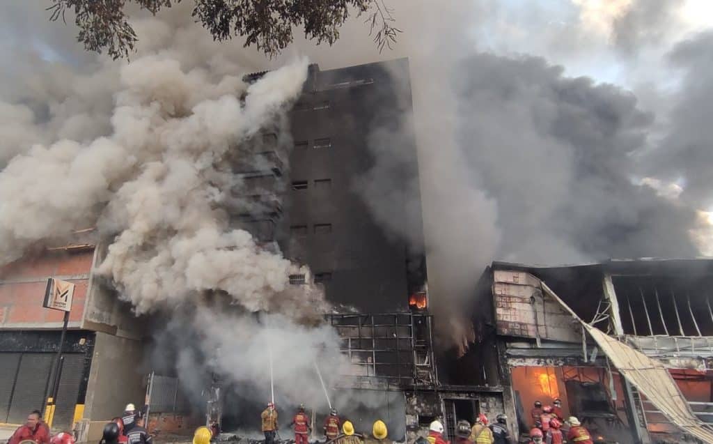 Incendio en Cine Cittá: la empresa se comprometió a reparar los daños en la infraestructura del edificio afectado