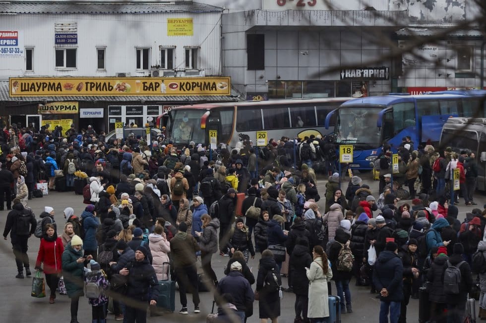 “Hay caos y pánico. Estar aquí ya no es seguro”: los testimonios tras la invasión de Rusia a Ucrania