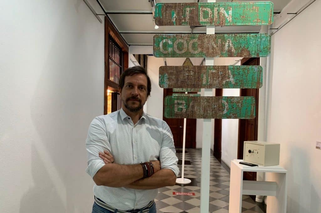El arte del venezolano Heriberto Gomes le rinde tributo a la memoria perdida