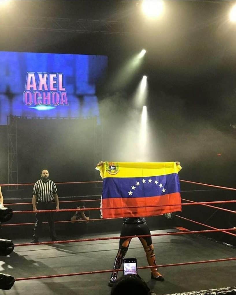 Axel Ochoa, el venezolano que se ganó un espacio en la lucha libre de Chile