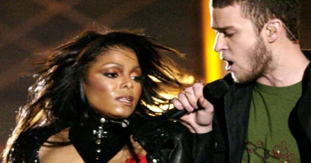 Justin Timberlake y Janet Jackson participaron en el evento de medio tiempo en el Super Bowl XXXVIII en 2004