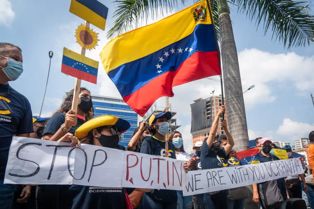 Venezolanos realizaron protestas en contra de Rusia por invasión a Ucrania (+FOTOS)