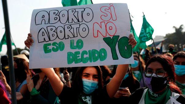 ¿Por qué el Congreso de Guatemala archivó la ley que dictaba cárcel a las mujeres que abortan?