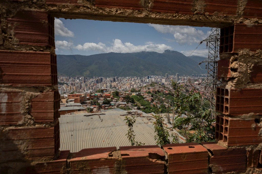 Esclavitud moderna: el crimen organizado en Caracas recluta a niños, niñas y adolescentes para delinquir