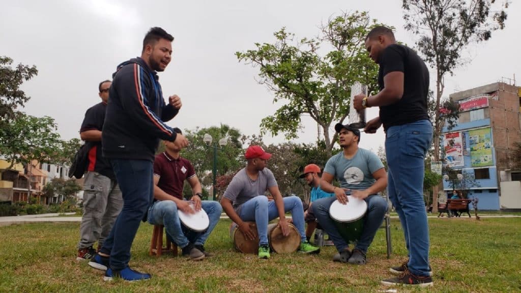 Vetamboo: así suenan los tambores venezolanos en Perú