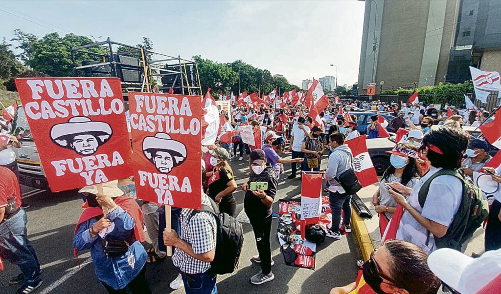 El Congreso pone en jaque al gobierno de Pedro Castillo: las claves sobre la crisis política de Perú
