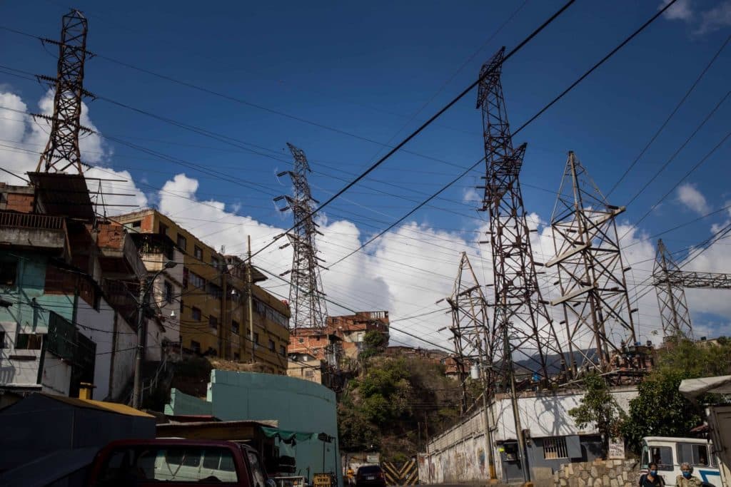 del servicio eléctrico en Venezuela aumentaron en un 62 % en abril