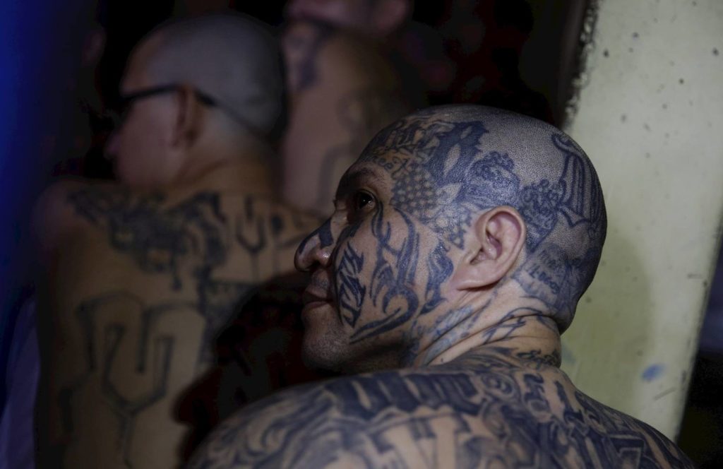 El Congreso de El Salvador decreta el régimen de excepción para controlar alza de homicidios