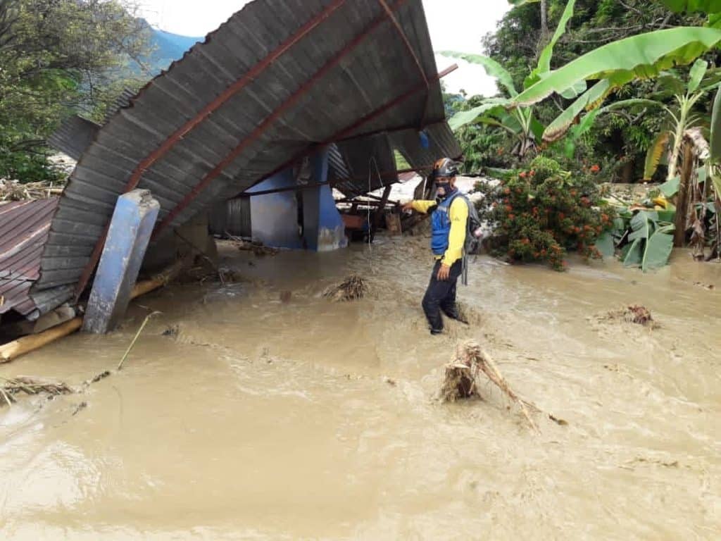 Lluvias en Mérida continúan provocando la crecida de ríos e inundaciones