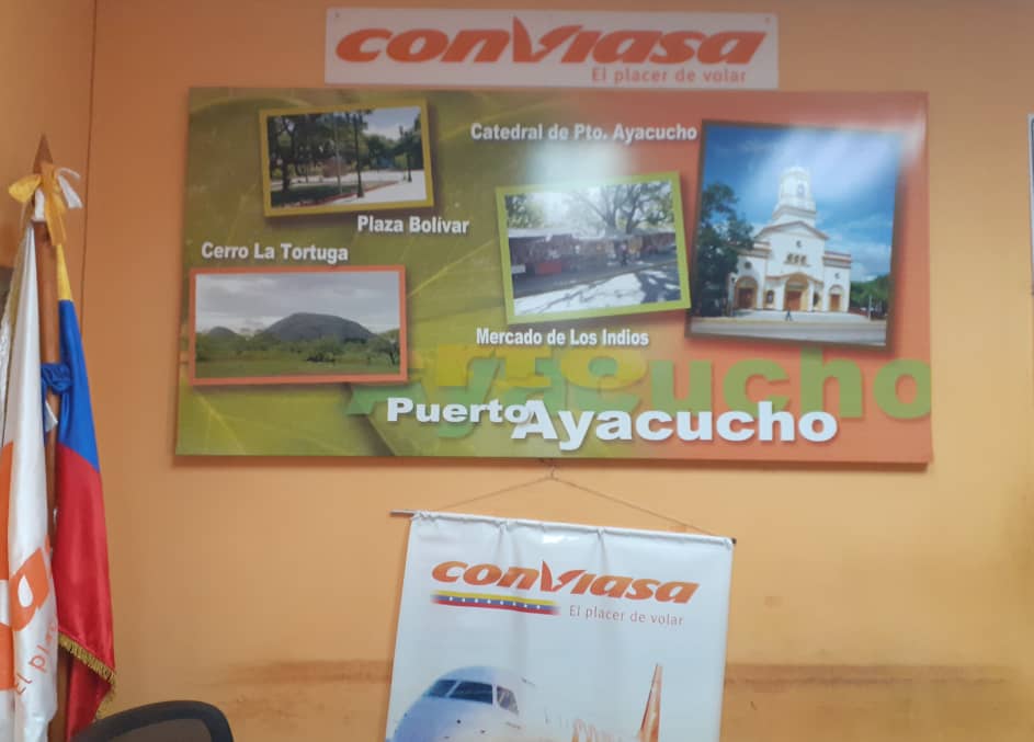 Counter de la aerolínea Conviasa en Puerto Ayacucho