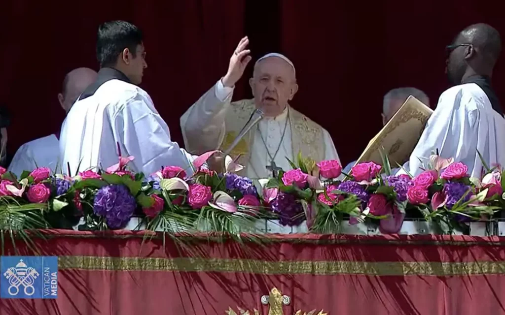 El papa Francisco pidió por la paz en el mundo durante su mensaje de Pascua