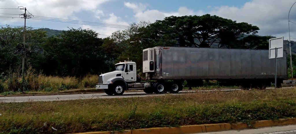 Juan Pérez, maestro camionero: años transitando carreteras en Venezuela