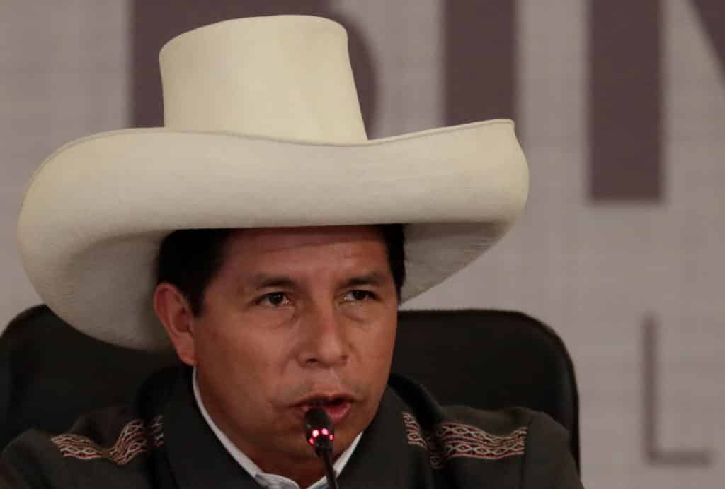 La tesis de maestría del presidente de Perú ahora será pública tras una denuncia de plagio