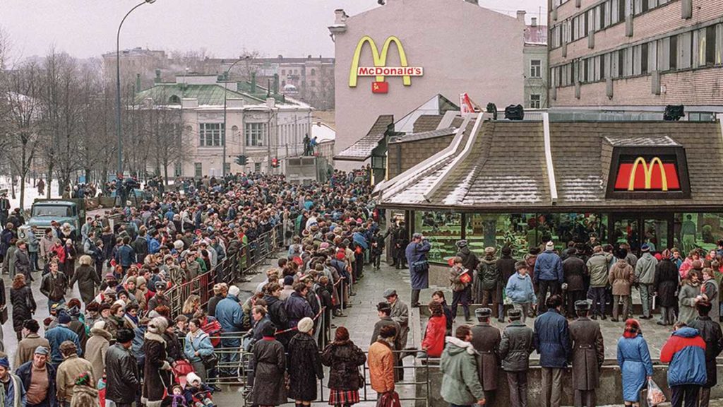 McDonald’s anuncia su retiro definitivo de Rusia: ¿qué significa para el país?