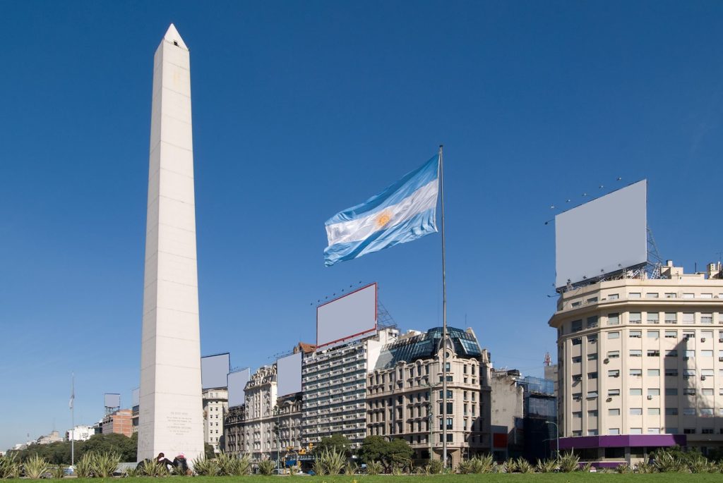 ¿Quién es Martín Guzmán, el ministro que renunció en medio de la tensión política en Argentina?