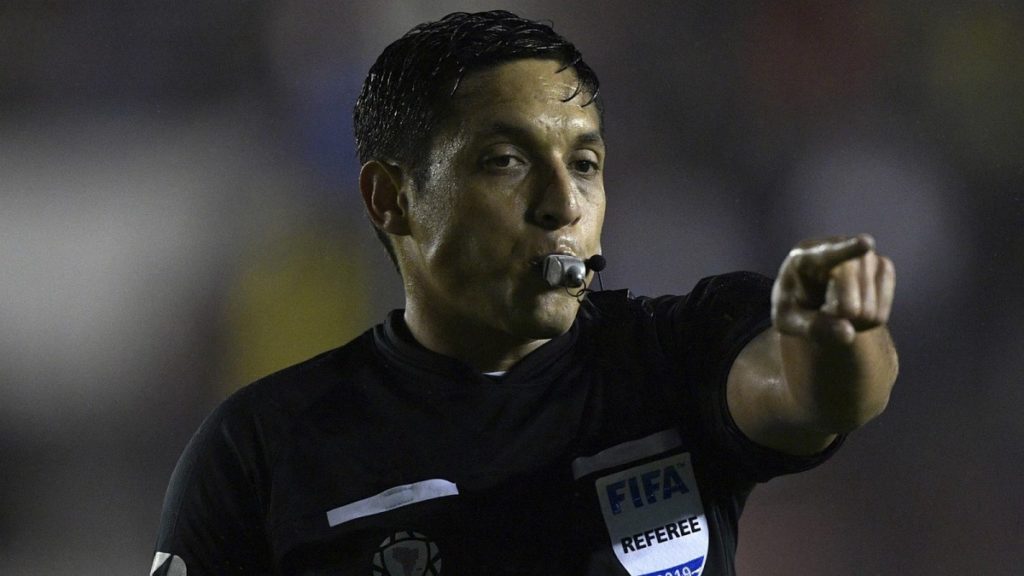 Cuatro árbitros venezolanos participarán en el Mundial de Fútbol de Catar 2022