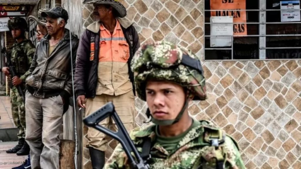 Paro armado: cinco claves para entender las acciones violentas con las que el Clan del Golfo paralizó parte de Colombia
