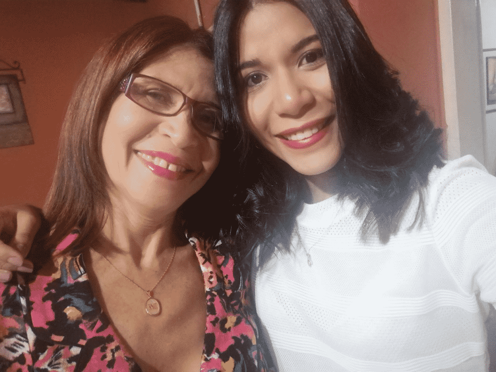 Gabriela Galíndez junto a su madre Marina Ojeda