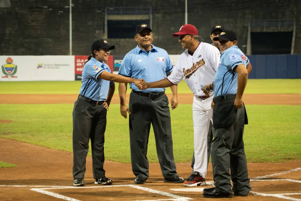 11 Anabel Gonzalez primera mujer umpire de beisbol​ profesional venezolano El Diario Jose Daniel Ramos