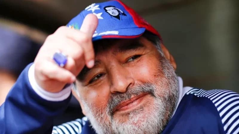 Maradona: 8 médicos irán a juicio por «homicidio culposo» por la muerte del legendario futbolista