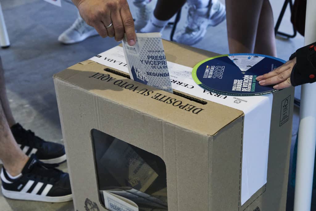 Segunda vuelta de las elecciones en Colombia: ciudadanos votan para elegir a su próximo presidente