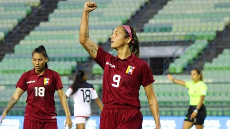 Deyna Castellanos, la primera venezolana en jugar en la Premier League femenina