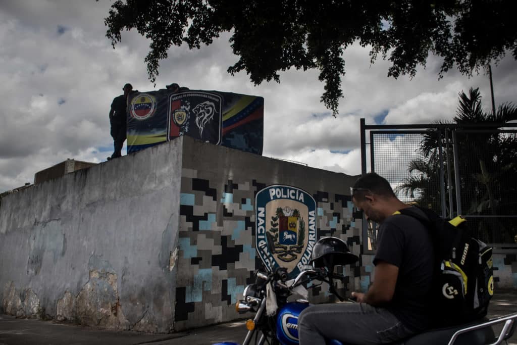El hacinamiento sigue siendo un problema en los centros de detención preventiva en Venezuela