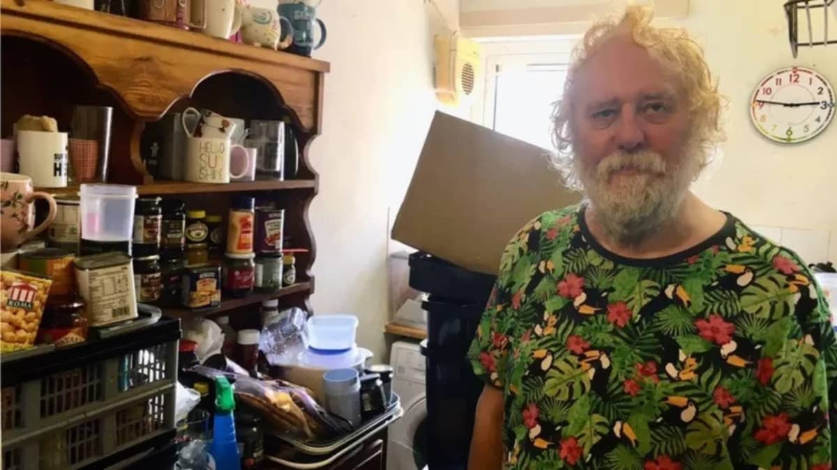 Qué es el síndrome del acumulador compulsivo, el trastorno mental que te lleva a vivir en medio de objetos inútiles