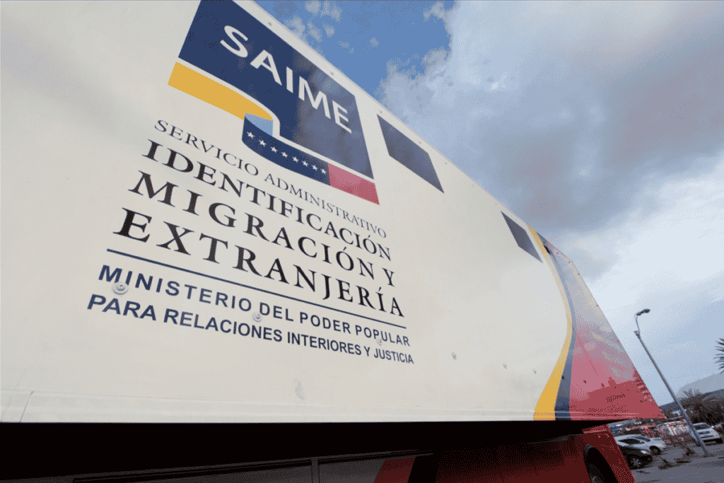 Saime anuncia que atenderá situación de pasaportes en Chile: 63.000 venezolanos esperan por una cita 