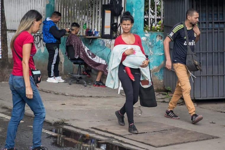 Embarazos adolescentes en Suramérica: Venezuela encabeza la lista