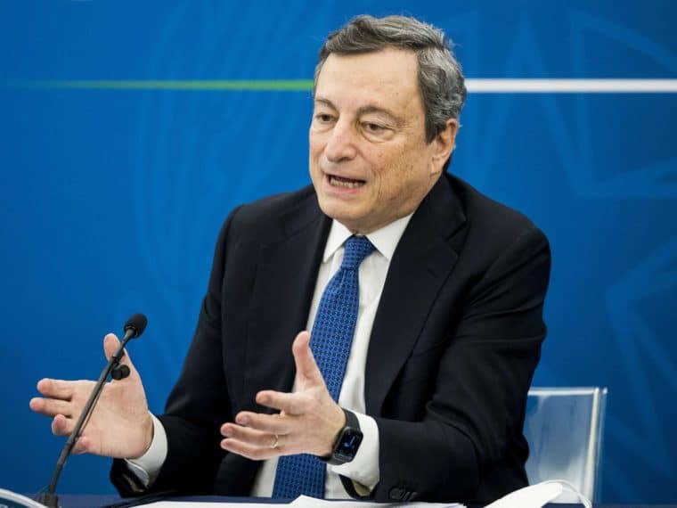 Mario Draghi, primer ministro de Italia, dimitió