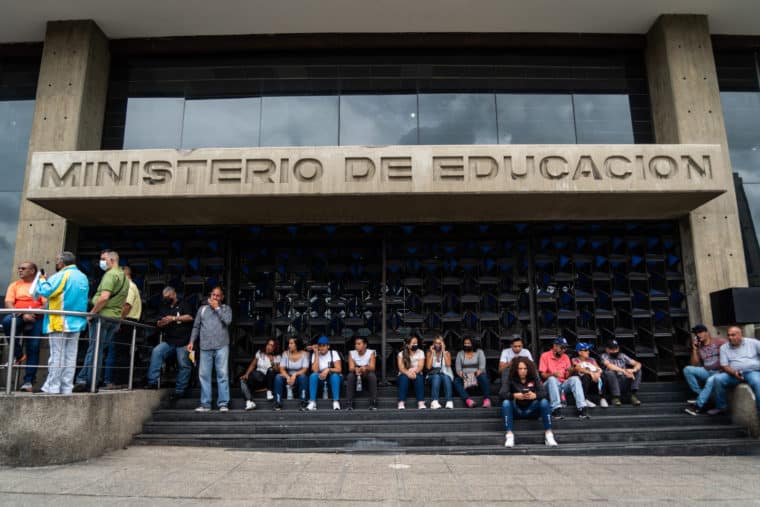 Protesta de docentes venezolanos Ministerio de Educación El Diario Jose Daniel Ramos