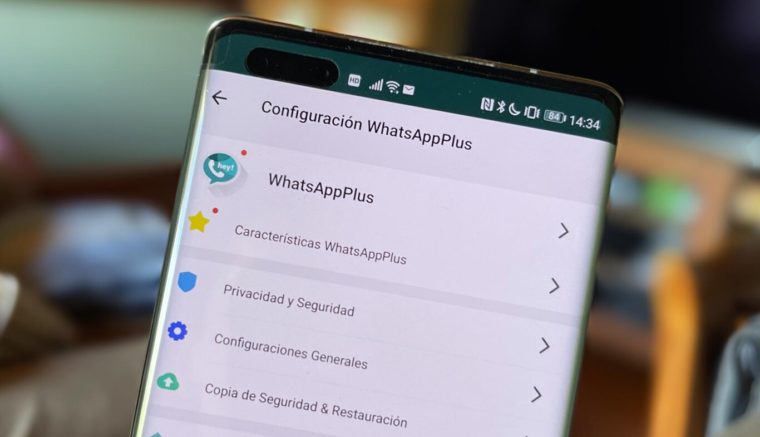 ¿Cuáles son los riesgos de usar WhatsApp Plus?