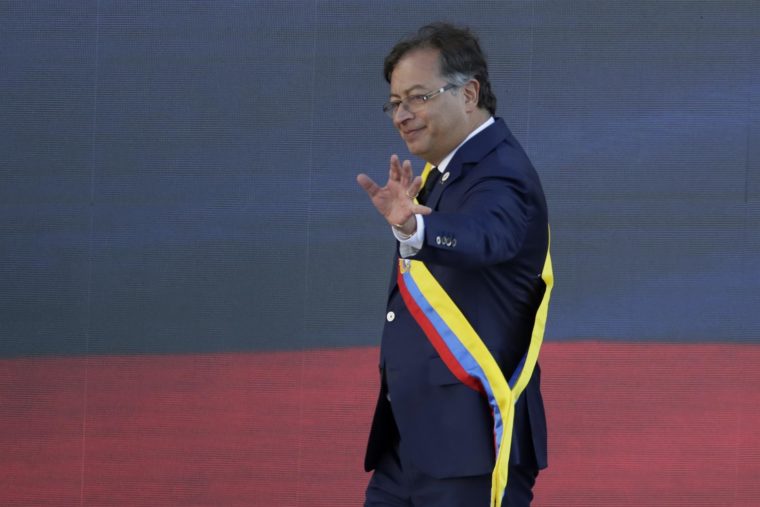 Gustavo Petro se juramentó como nuevo presidente de Colombia