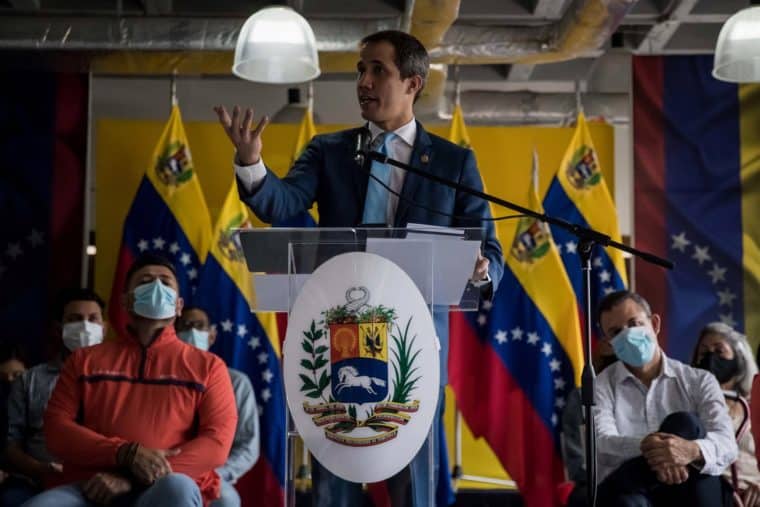 El gobierno interino de Juan Guaidó buscará mecanismos formales de comunicación con Gustavo Petro￼