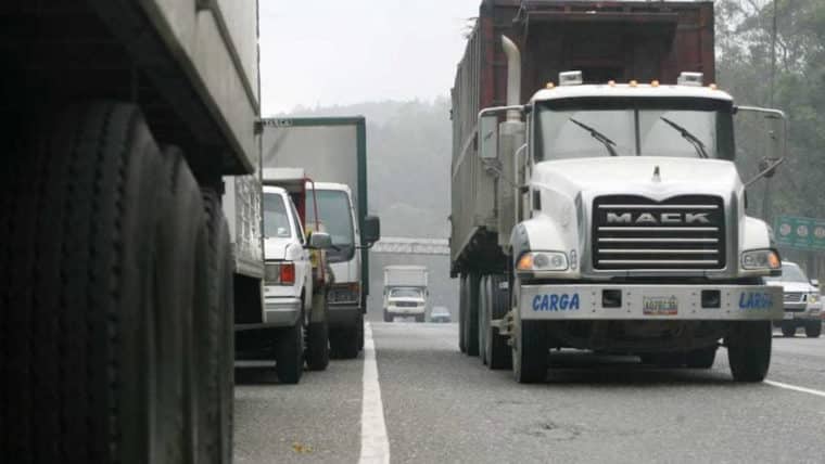 Restringieron la circulación de vehículos de carga en Venezuela: ¿cuáles son los horarios y rutas permitidas?