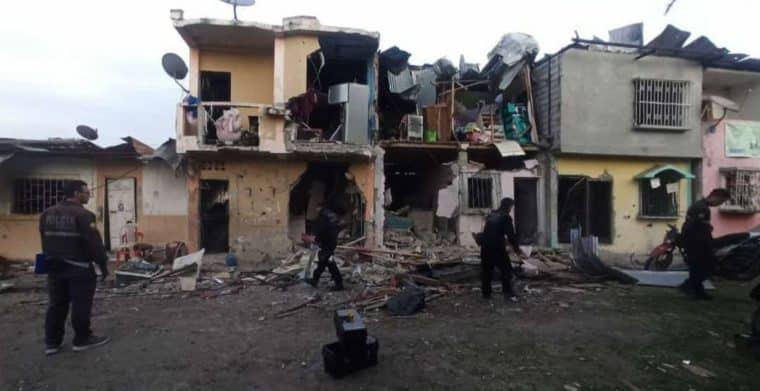 Un ataque con explosivos dejó cinco muertos y varios heridos en Ecuador 