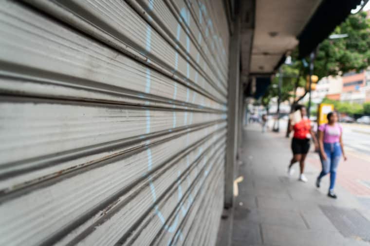 Chacao Fachadas de comercios feriado caracas comerciantes clientes comercios cerrados cerrado El Diario Jose Daniel Ramos