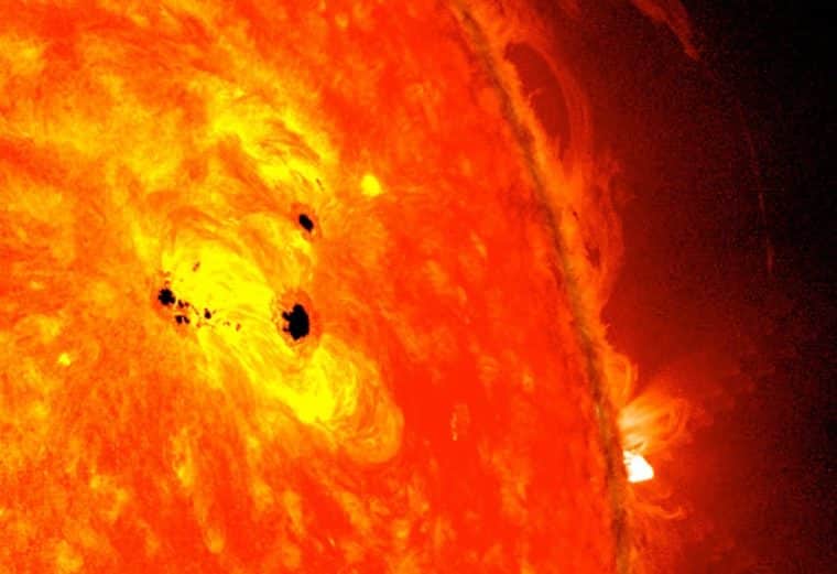 Mancha AR3085 en el Sol crece cada vez más: ¿qué implica para la Tierra?